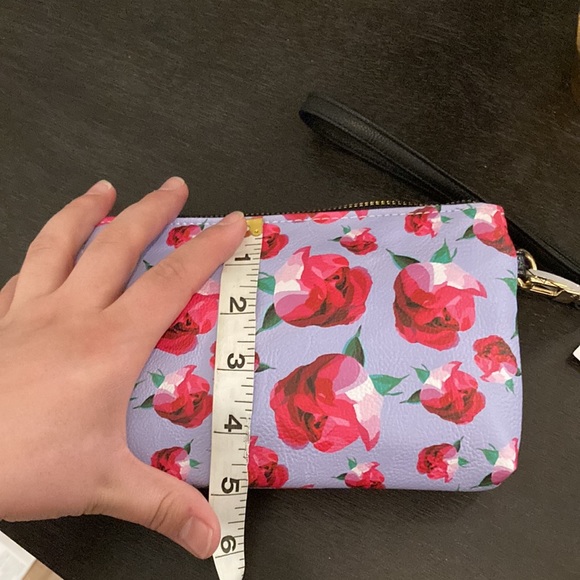 SOLD NWT Betsey Johnson wristlet - Picture 6 of 6